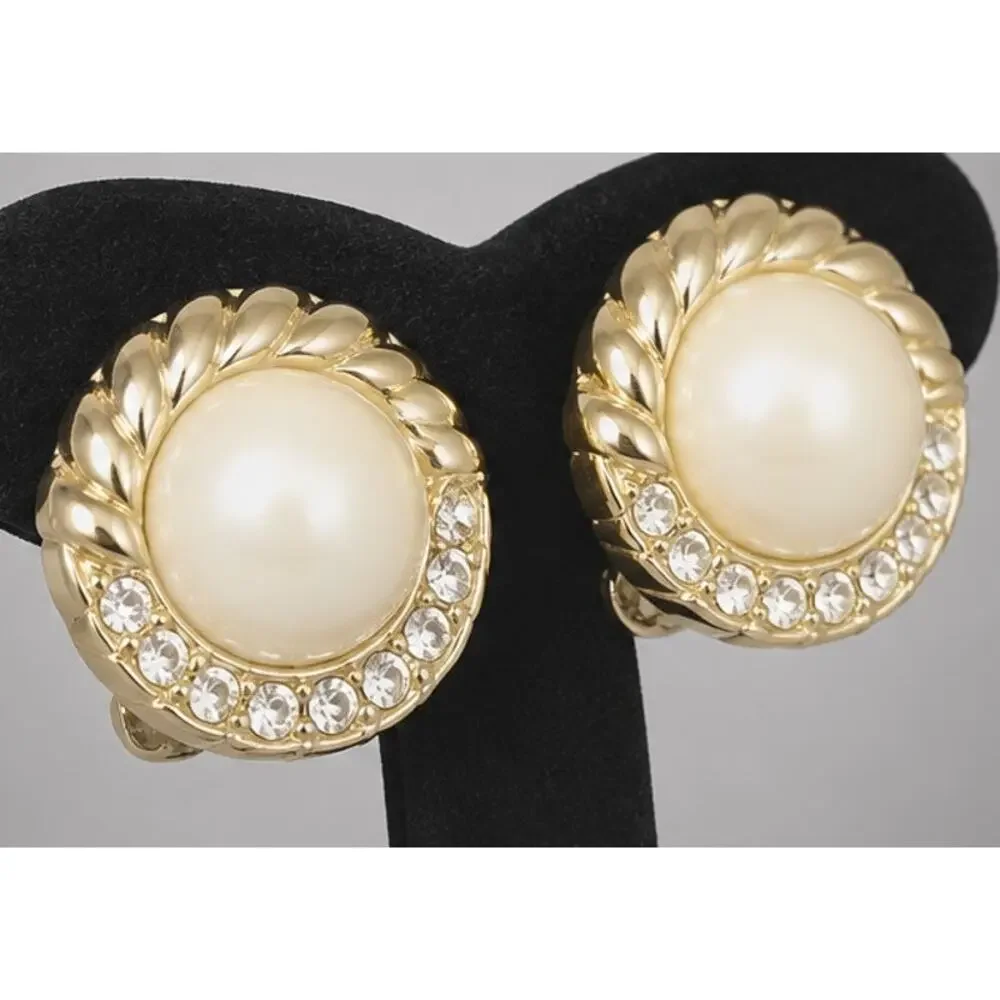 Vintage Faux Pearl & Rhinestone Round Clip-on Earrings, Gold-tone Retro wc-44